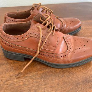 Boys DeerStag dress shoes size 5 1/2 W